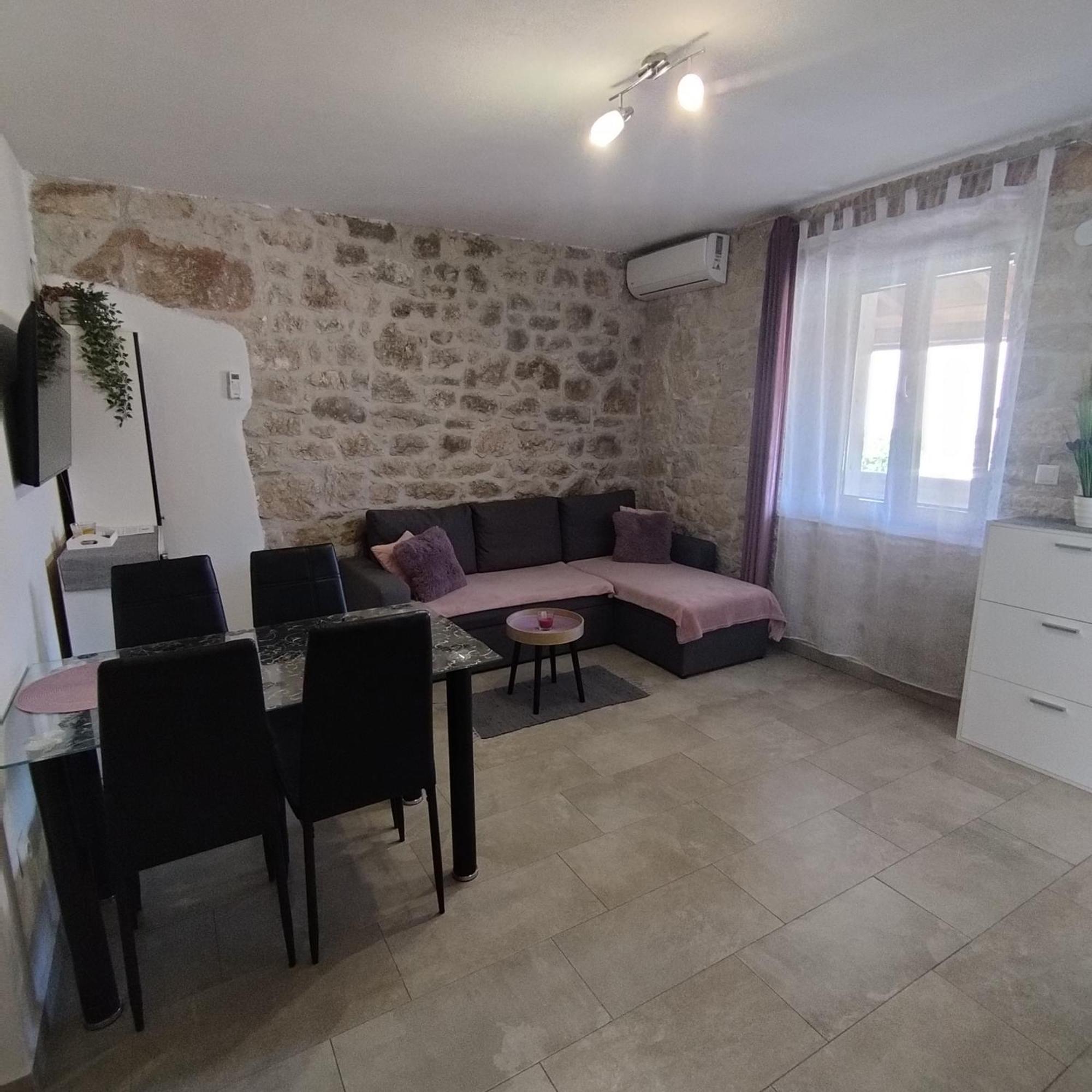 Apartmani Memic 100 M Do Plaze, Apartments Memic Only 100M From Beach ポレッチ エクステリア 写真